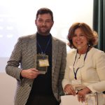 IL PREMIO ‘Insegna dell’anno’ ASSEGNATO ALLA DEGHI, LEADER NELL’ e-commerce. MA ALBERTO PAGLIALUNGA PENSA GIA’ ALLE NUOVE SFIDE CHE ATTENDONO QUESTA AZIENDA ORGOGLIO DELLA CREATIVITA’ SALENTINA