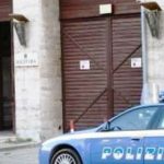 AGGREDITO E RAPINATO NEL SUO NEGOZIO