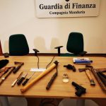 AVEVA ARMI E MUNIZIONI DETENUTE ILLEGALMENTE, ARRESTATO DAI FINANZIERI UOMO DI MANDURIA