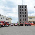 UN CARICABATTERIE DISTRUGGE UNA PALAZZINA
