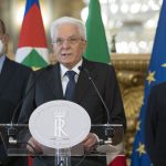 TUTTI A CASA. DOPO LE NUOVE DIMISSIONI DI DRAGHI, MATTARELLA SCIOGLIE LE CAMERE. PAROLA AL POPOLO, SI VOTA IL 25 SETTEMBRE. CON UNA GROSSA NOVITA’ IN ARRIVO, E CON L’AUSPICIO CHE IL PROSSIMO PREMIER SIA ESPRESSIONE DELLA SOVRANITA’ POPOLARE