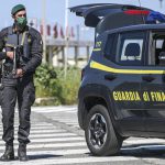 LA GUARDIA DI FINANZA SEQUESTRA 17MILA PRODOTTI