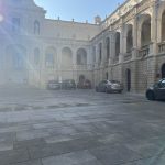 MA CHI E’ CHE PARCHEGGIA IN PIAZZA DUOMO?!?