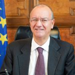 ..E MO BASTA! AL MINISTRO VALDITARA GIRANO GLI ASTERISCHI E SCRIVE AI DIRIGENTI DELLE SCUOLE ITALIANE