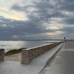 UN MURETTO A SECCO VALORIZZA LA SPIAGGIA DI PORTO CESAREO