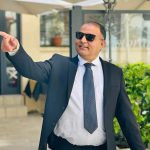 E’ DELL’INDIA, LAVORA QUALE AMMINISTRATORE DELLA PIZZERIA VESUVIO LA BUFALA, IL CONSIGLIERE AGGIUNTO AL COMUNE DI LECCE