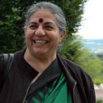 VANDANA SHIVA SPIEGA IN UN LIBRO FRESCO DI STAMPA E DI IDEE PERCHE’ “Mangiare è un atto intelligente”. NELL’APPROFONDIMENTO DI leccecronaca.it, QUANDO I NOSTRI LETTORI ADERIRONO AL SUO APPELLO
