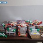 LECCE, GIOVANE FERMATO CON 17 CHILI DI POTENTI PETARDI E DROGA: DENUNCIATO
