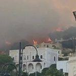 ANCORA FIAMME SULLA RIVIERA: EVACUAZIONI E STRADA CHIUSA A SANTA CESAREA TERME