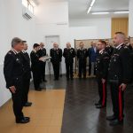 IL GENERALE DEL MONACO, DESTINATO DALLA PUGLIA IN SICILIA, VISITA IL COMANDO PROVINCIALE DI LECCE E CONGEDANDOSI CONSEGNA RICONOSCIMENTI MILITARI AI CARABINIERI CHE SI SONO DISTINTI IN SERVIZIO