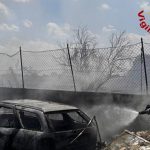 INCENDI A LECCE E LEQUILE: ROGO DISTRUGGE VEGETAZIONE E AUTO