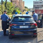 CAVALLINO, RAPINA IN UN NEGOZIO: 44ENNE LECCESE BLOCCATO DAI CARABINIERI SUBITO DOPO IL COLPO