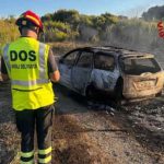 FIAMME A SAN FOCA: INCENDIO DEVASTA LA MACCHIA MEDITERRANEA, DISTRUTTA UN’AUTO, SALVE CASE E PINETA