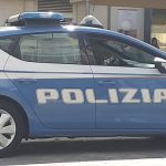 LECCE, ANZIANA AGGREDITA E DERUBATA IN STRADA, POCO LONTANO SCOPERTO COLPO IN APPARTAMENTO