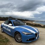 GALLIPOLI, PUSHER BLOCCATO DOPO UN INSEGUIMENTO: DUE POLIZIOTTI FERITI