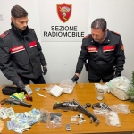 VEGLIE: QUATTRO ARRESTI, SCOPERTO NASCONDIGLIO CON COCAINA E ARMI