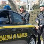 SMANTELLATA UNA FABBRICA SEGRETA DI SIGARETTE SCOPERTA IN PROVINCIA DI BRINDISI: SEQUESTRO E DIECI ARRESTI