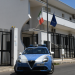 TAURISANO, PICCHIA I GENITORI PER AVERE SOLDI: GIOVANE ARRESTATO DALLA POLIZIA. IL DRAMMA DELLA DROGA