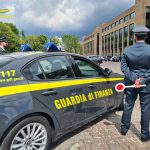 MAXI SEQUESTRO DI ABBIGLIAMENTO FALSO NEL SALENTO: DUE DENUNCIATI