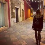 SE PER UNA DONNA CAMMINARE DA SOLA E’ ANCORA UN’AVVENTURA PERICOLOSA