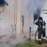 SCOPPIA UN INCENDIO IN UN’ABITAZIONE DI TUTURANO, UN MORTO E UN FERITO