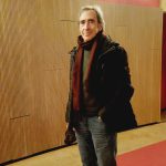 ARLECCHINO SERVITOR DI DUE PADRONI?  NELLA VEDOVA SCALTRA DI GOLDONI, ENRICO BONAVERA HA DAVVERO ESAGERATO: NE HA SERVITI BEN CINQUE!