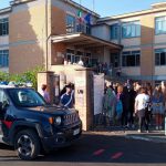 TREDICENNE ENTRA IN CLASSE CON UNA PISTOLA SOFTAIR SENZA SEGNALE DI SICUREZZA: INTERVENTO DEI CARABINIERI