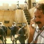 “Una telefonata allunga la vita”. E’ RITORNATO IL VECCHIO SPOT DELLA SIP RITRATTO DELL’ITALIANO CHIACCHIERONE, GIOVIALE E GENIALE CHE IN UN MODO O NELL’ALTRO RIESCE SEMPRE A SALVARSI