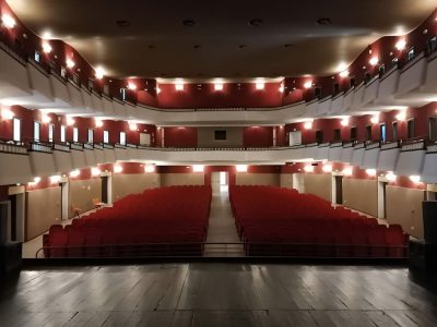 AL TEATRO CAVALLINO BIANCO OTTO LABORATORI PER VIVERE LA CULTURA