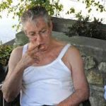 E’ MORTO UMBERTO BOSSI. LA SUA CANOTTIERA, NON LE SUE IDEE,  RAPPRESENTAZIONE ICASTICA DI UNA FASE STORICA DELLA POLITICA ITALIANA