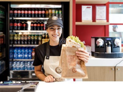 LA PIADINERIA A LECCE, IN PIAZZA SANT’ORONZO, APERTA DA SABATO 11