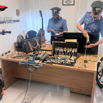 FURTI NEGLI APPARTAMENTI SALENTINI: QUATTRO PERSONE INDAGATE, I CARABINIERI RECUPERANO REFURTIVA