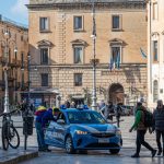 LECCE, DOPPIO INTERVENTO DELLA POLIZIA DI STATO: ARRESTATI DUE UOMINI ARMATI DOPO FURTI E MINACCE
