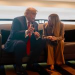MELONI E TRUMP: IL TEMPO RUBA I CONTORNI A UNA FOTOGRAFIA