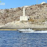 YACHT DI LUSSO, MA LAVORATORI IN NERO