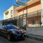GIOVANE IN ESCANDESCENZE PRESSO LA CASERMA DEI CARABINIERI DI COPERTINO