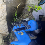 SVOLTA NELLE INDAGINI SULL’ANZIANO TROVATO CADAVERE A TORRE RINALDA. UN GIOVANE DI SURBO ACCUSATO DI OMICIDIO PORTATO IN CARCERE