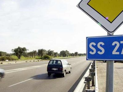CEMENTO AL POSTO DEGLI ULIVI. LA DISTRUZIONE DEL SALENTO PASSA ANCHE DALLA REALIZZAZIONE DELLA NUOVA STATALE 275. CONTRO LE DEVASTAZIONI PREVISTE DALL’ULTIMO TRATTO, UN APPELLO RIVOLTO A TUTTI GLI ITALIANI